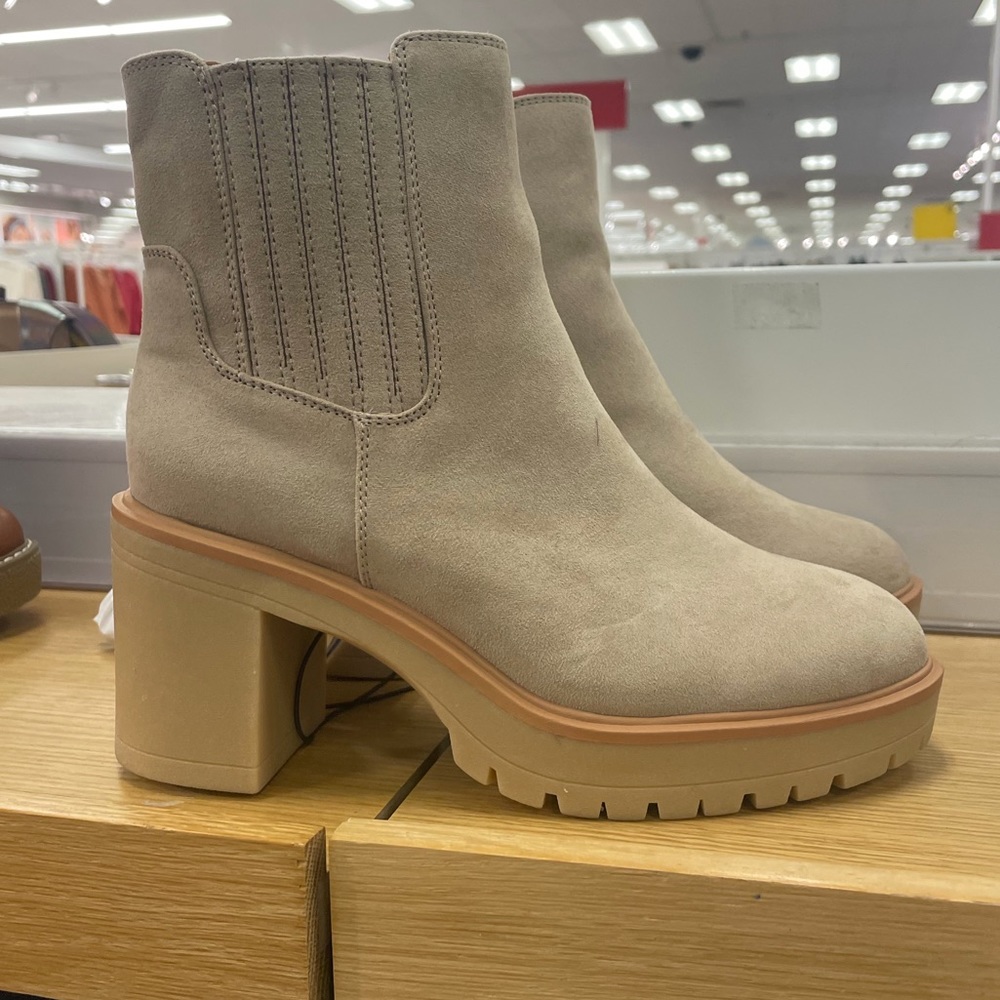 Tan Healed Boots